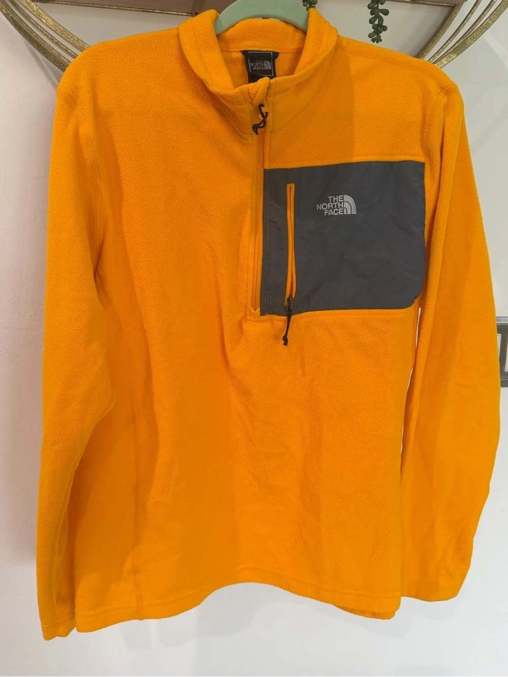 The North Face Men's Yello 1/2-Zip Fleece Pullover